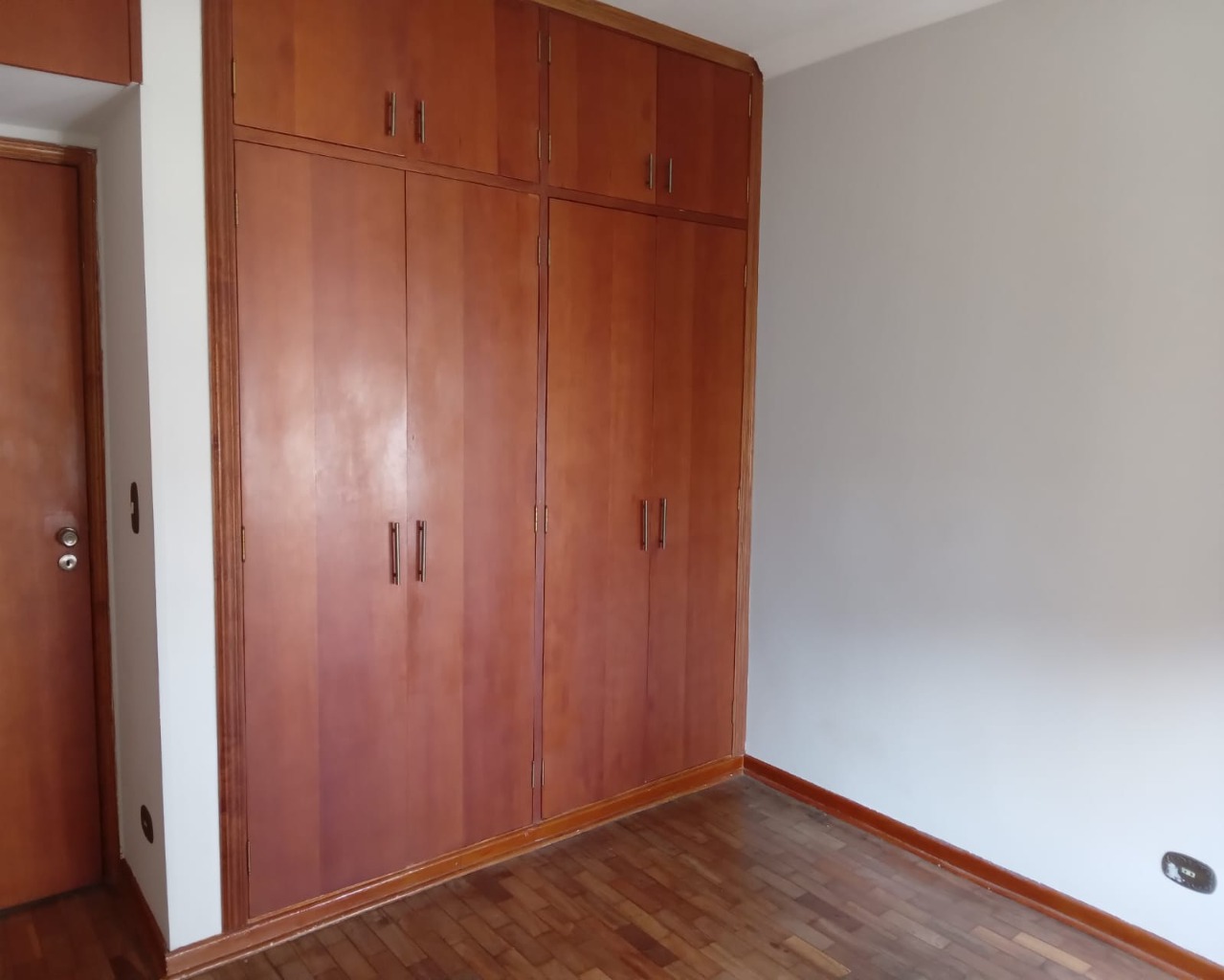 Apartamento para alugar com 3 quartos, 110m² - Foto 36