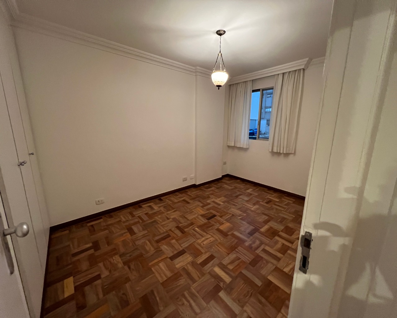 Apartamento para alugar com 2 quartos, 70m² - Foto 2