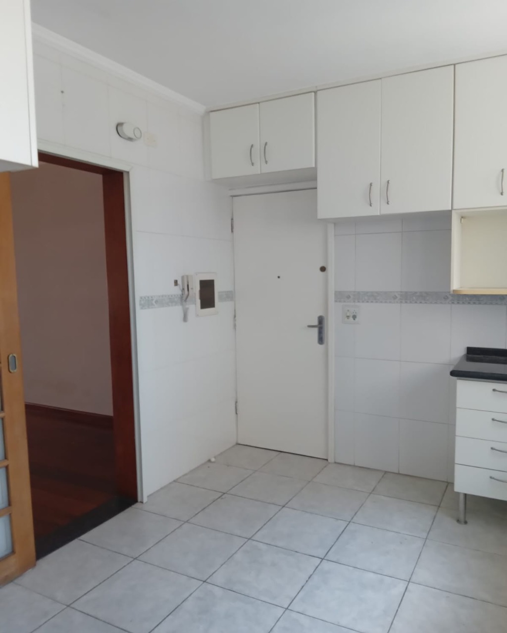 Apartamento para alugar com 3 quartos, 110m² - Foto 13