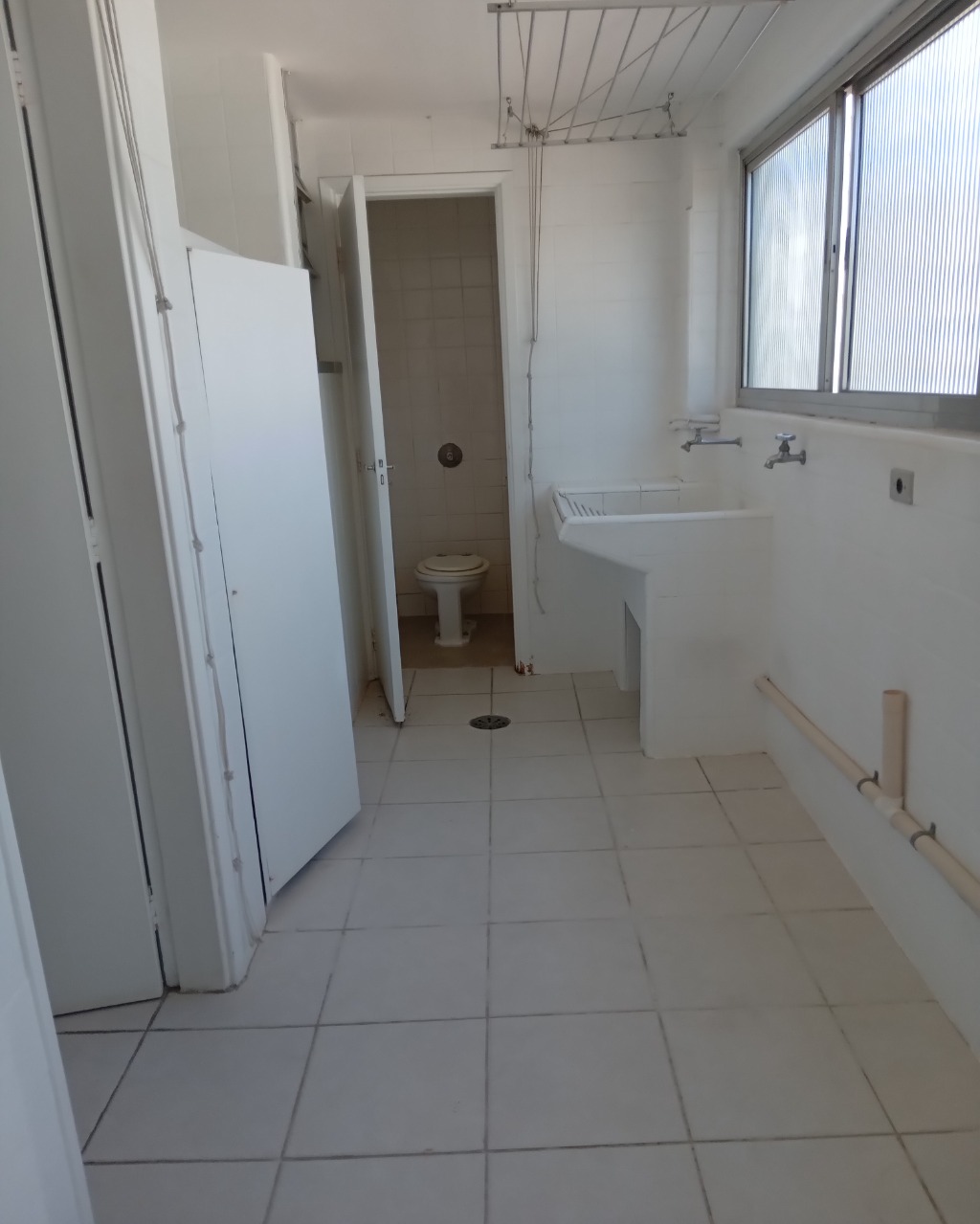 Apartamento para alugar com 3 quartos, 130m² - Foto 28