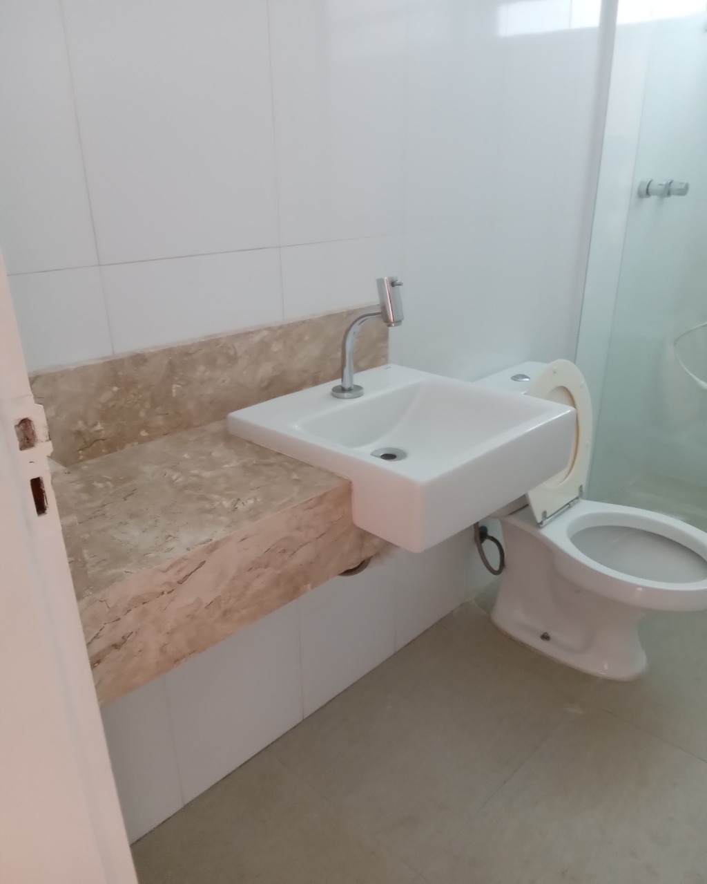 Apartamento para alugar com 3 quartos, 130m² - Foto 10