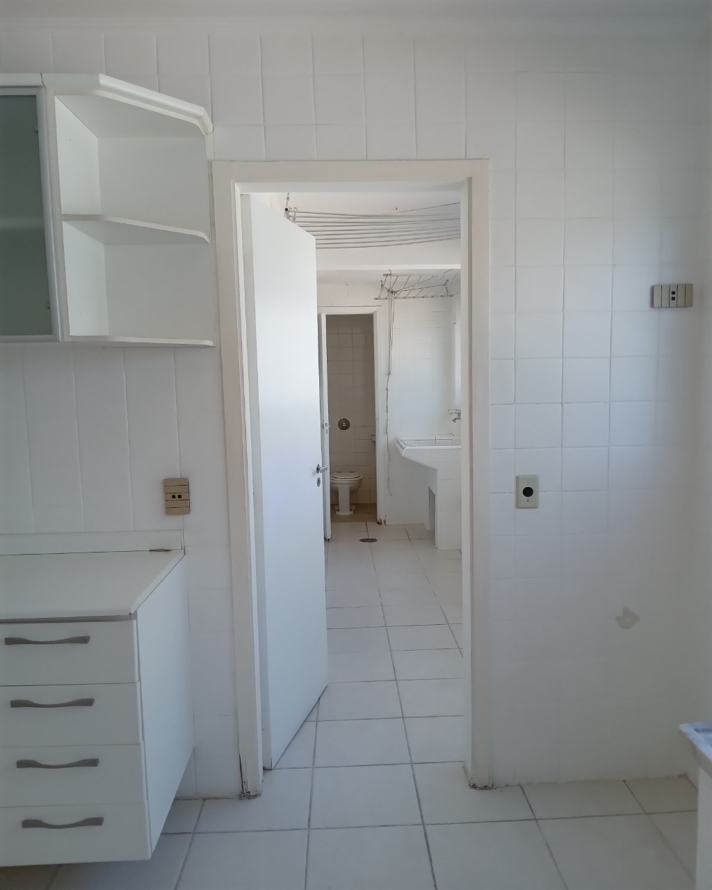 Apartamento para alugar com 3 quartos, 130m² - Foto 27