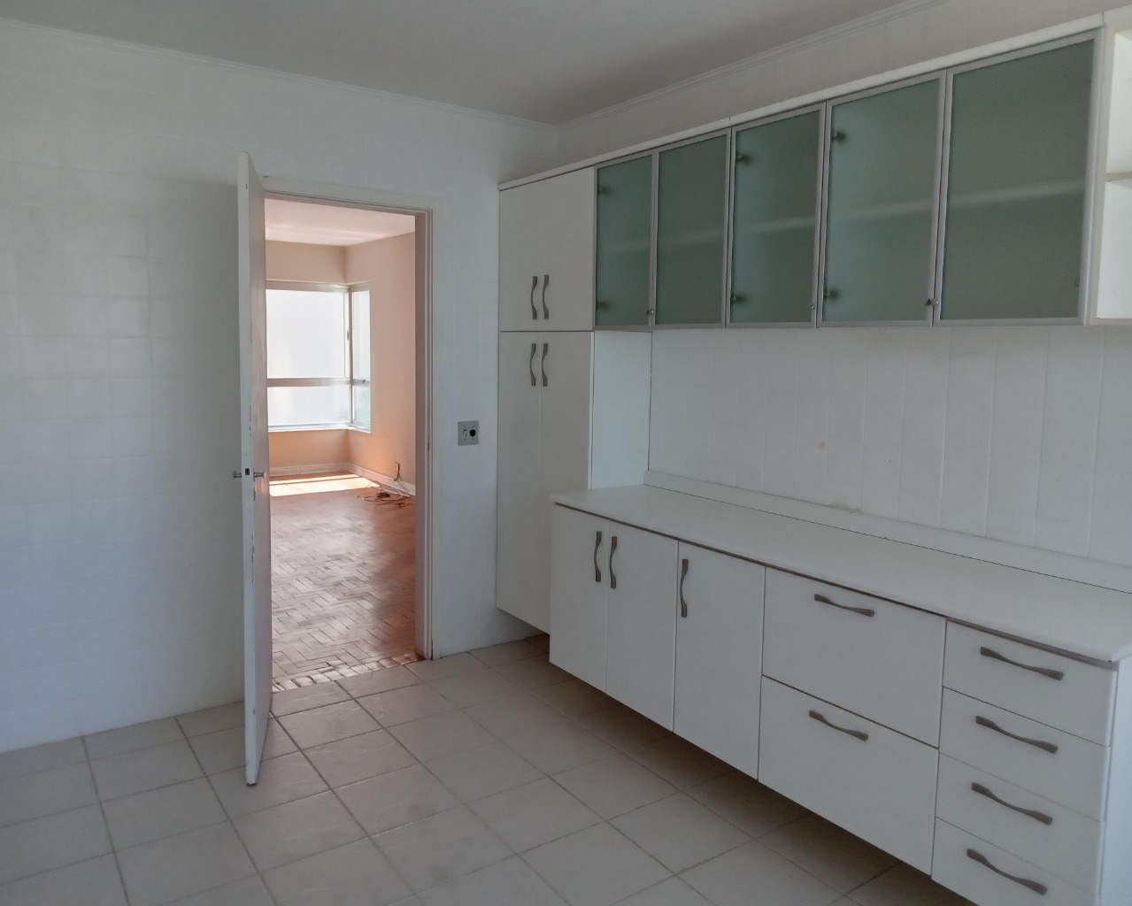 Apartamento para alugar com 3 quartos, 130m² - Foto 26