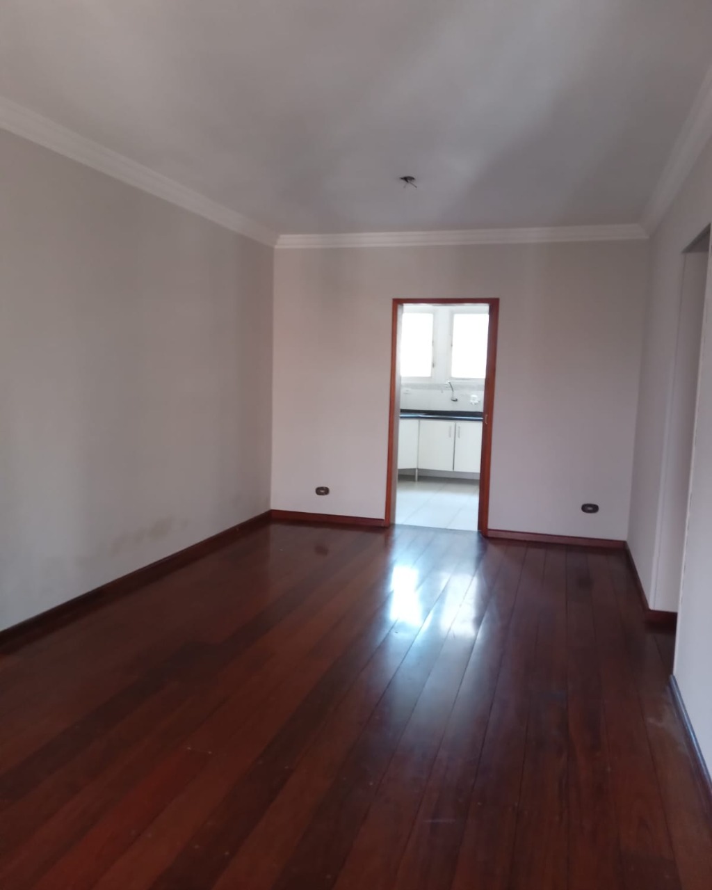 Apartamento para alugar com 3 quartos, 110m² - Foto 3