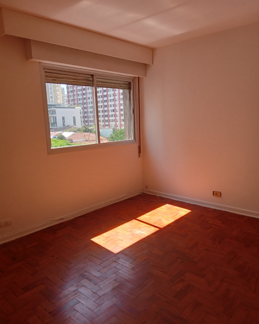 Apartamento para alugar com 3 quartos, 130m² - Foto 6