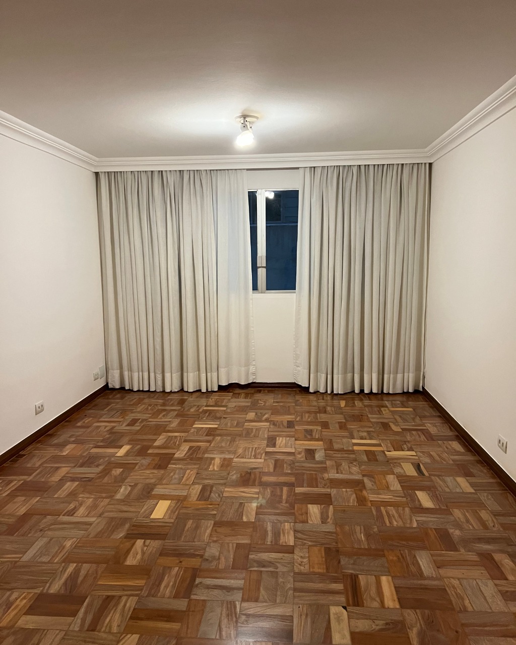 Apartamento para alugar com 2 quartos, 70m² - Foto 11