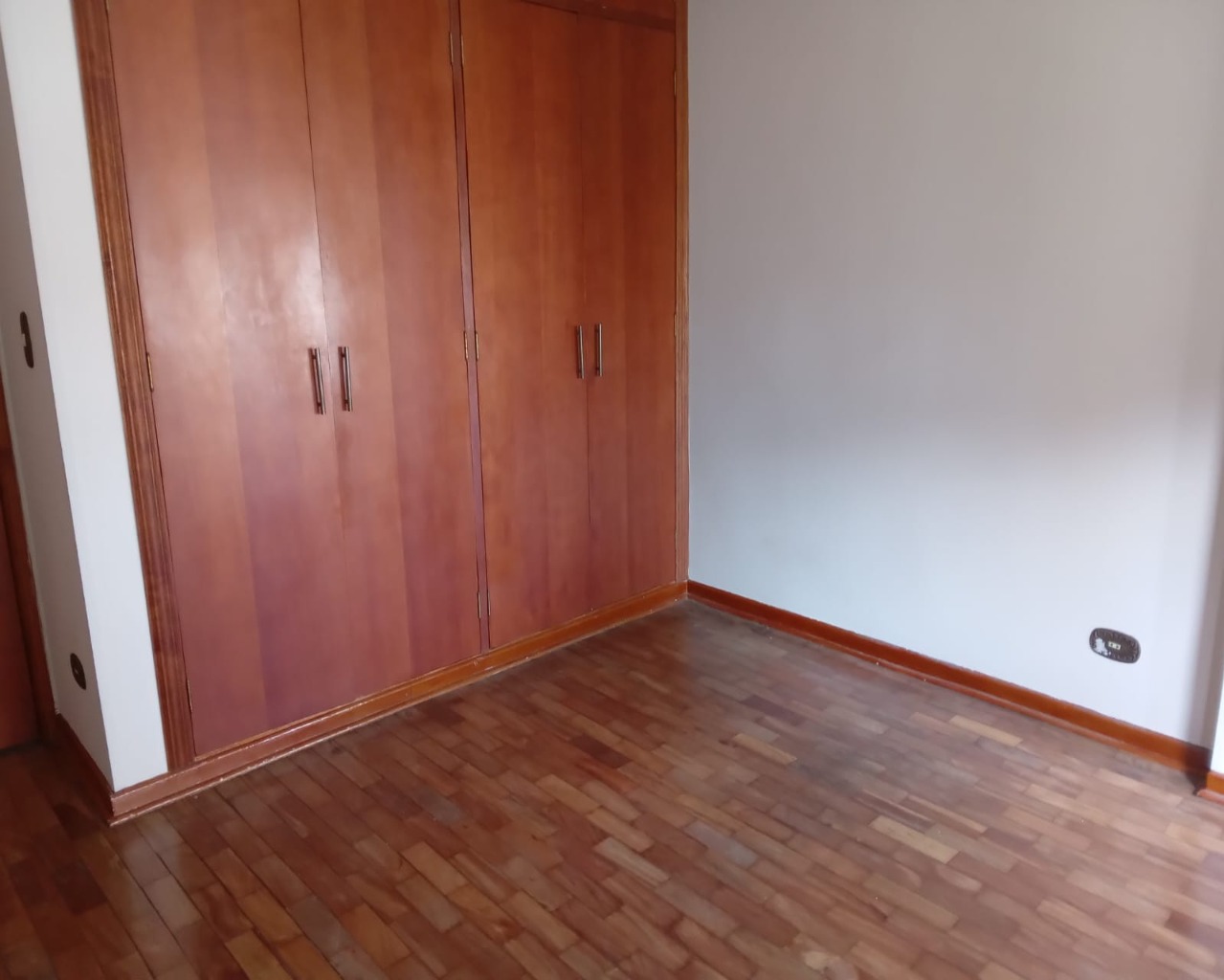 Apartamento para alugar com 3 quartos, 110m² - Foto 35