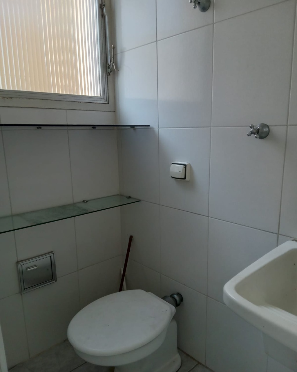 Apartamento para alugar com 3 quartos, 110m² - Foto 17