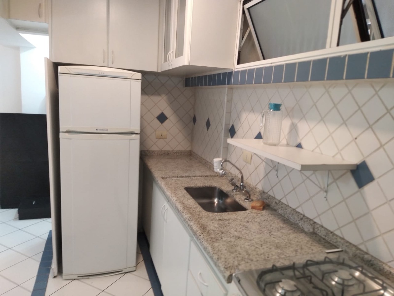 Apartamento para alugar com 1 quarto, 50m² - Foto 2