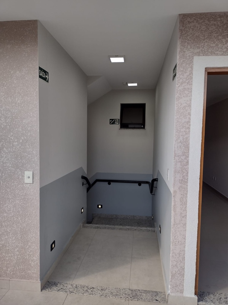 Apartamento à venda com 2 quartos, 42m² - Foto 17