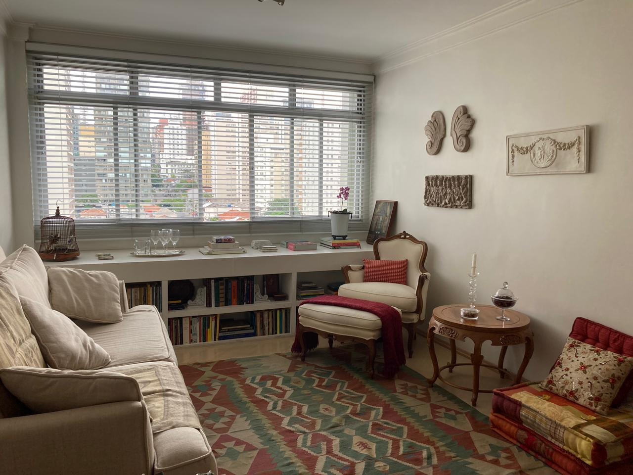 Apartamento para alugar com 2 quartos, 117m² - Foto 8