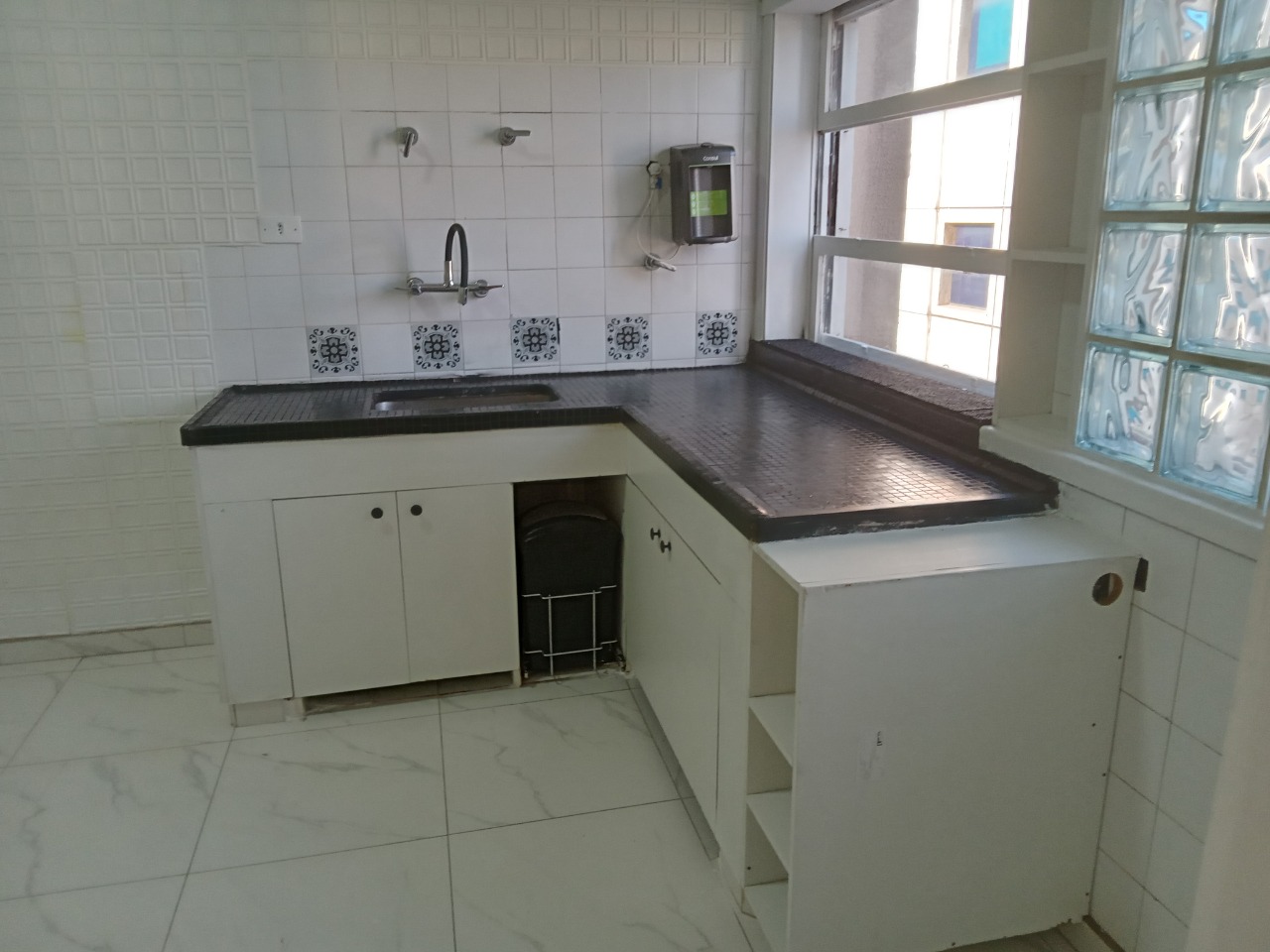 Apartamento para alugar com 3 quartos, 140m² - Foto 38