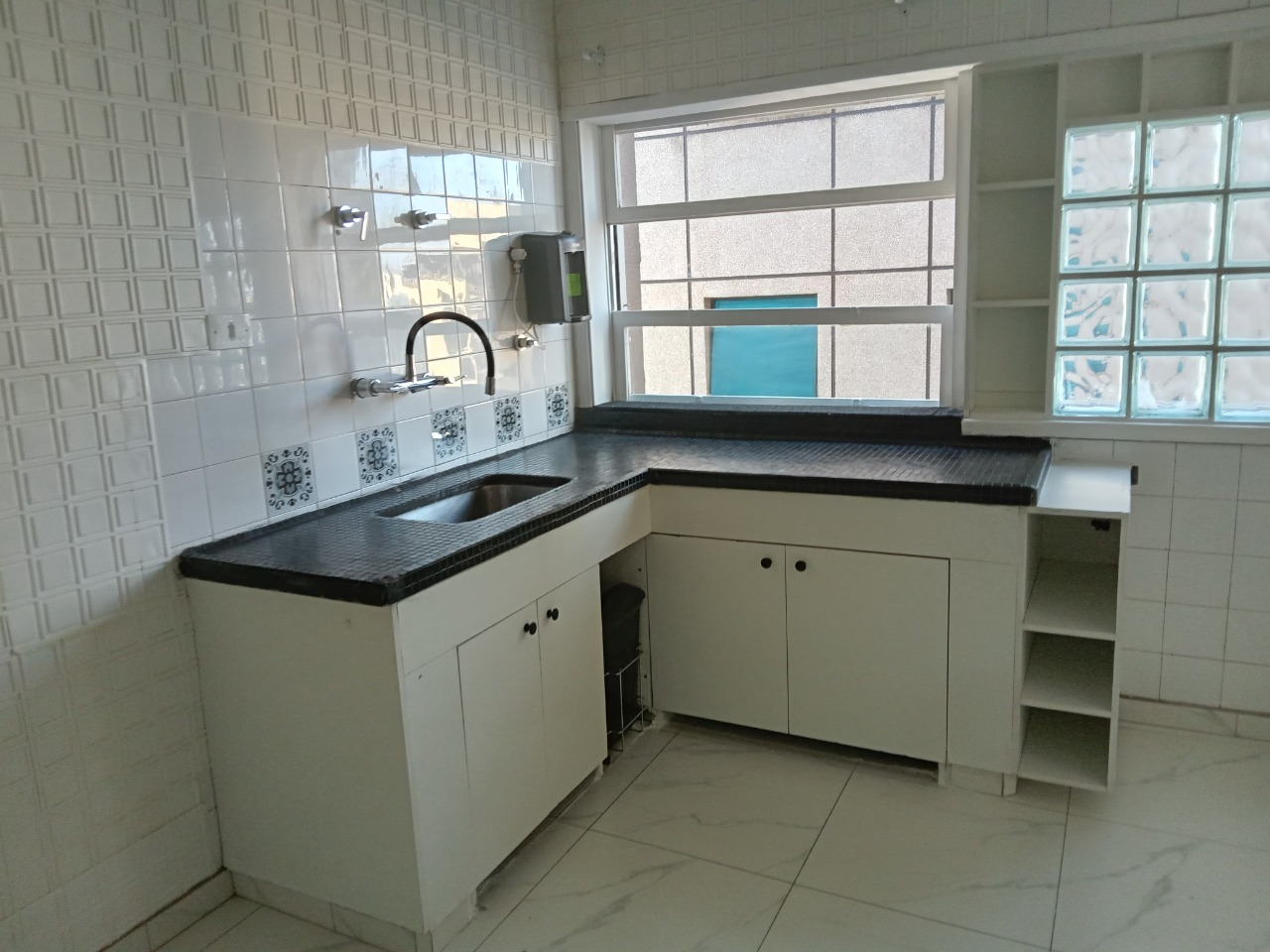 Apartamento para alugar com 3 quartos, 140m² - Foto 32