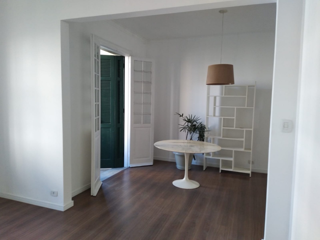 Apartamento para alugar com 2 quartos, 90m² - Foto 2