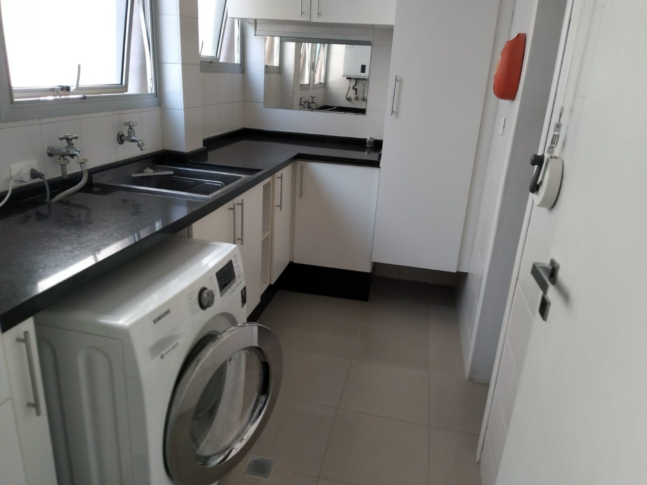 Apartamento para alugar com 3 quartos, 110m² - Foto 15