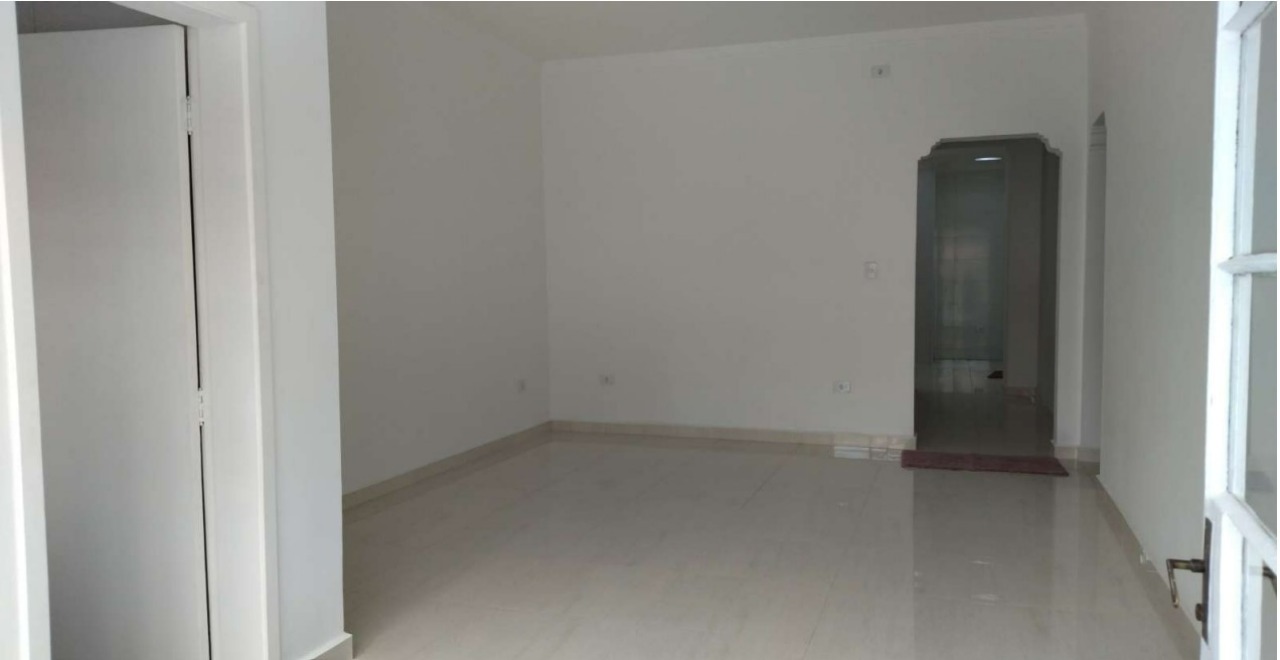 Casa à venda e aluguel com 2 quartos, 140m² - Foto 2