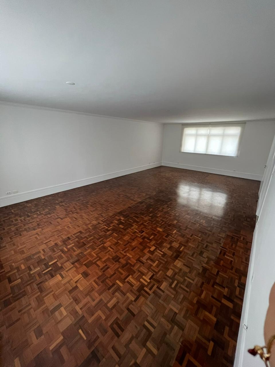 Apartamento à venda com 3 quartos, 205m² - Foto 2