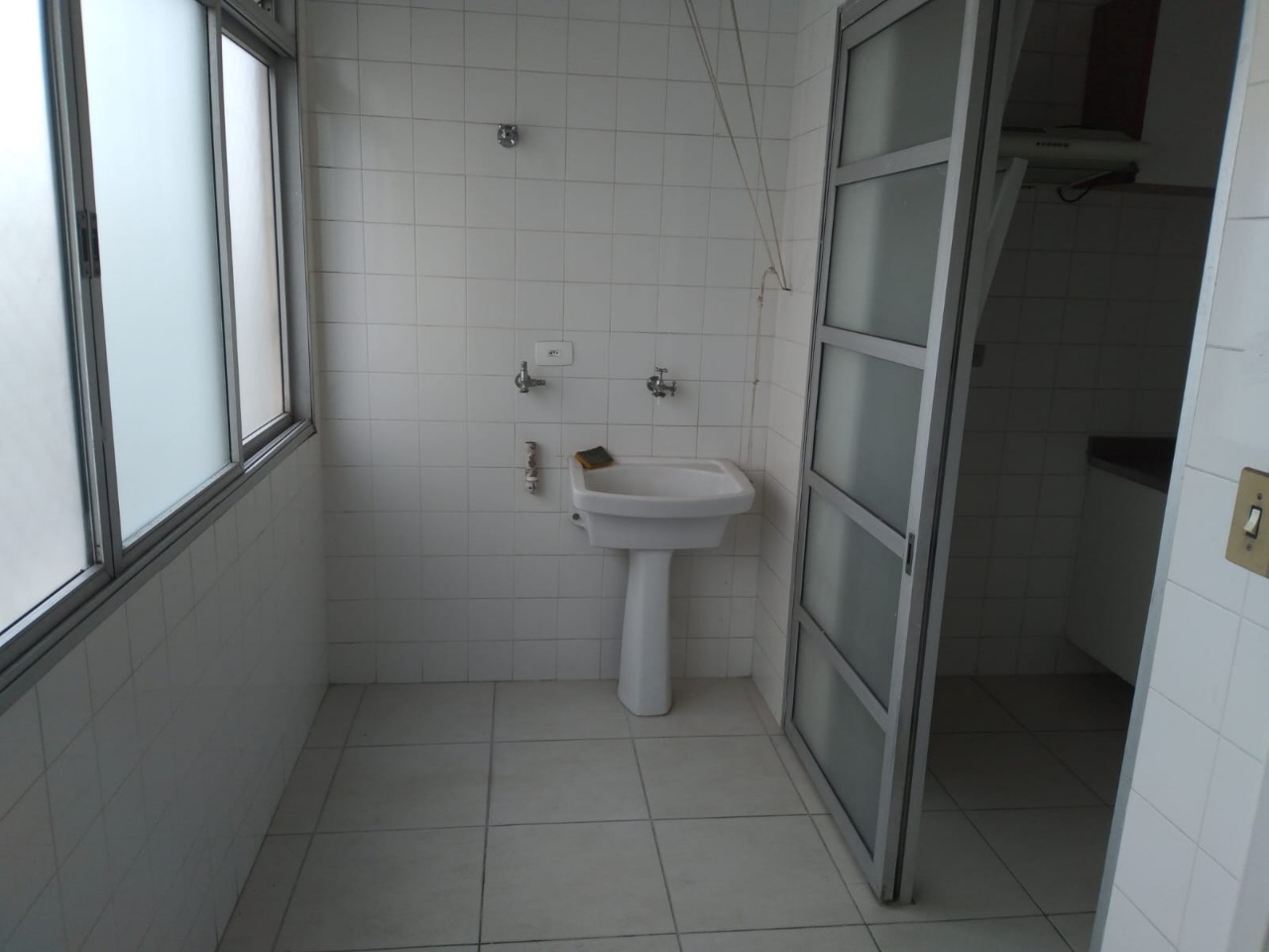 Apartamento para alugar com 3 quartos, 130m² - Foto 29