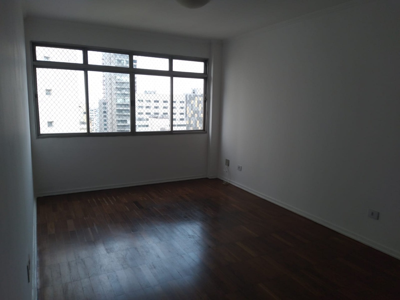 Apartamento para alugar com 3 quartos, 130m² - Foto 3