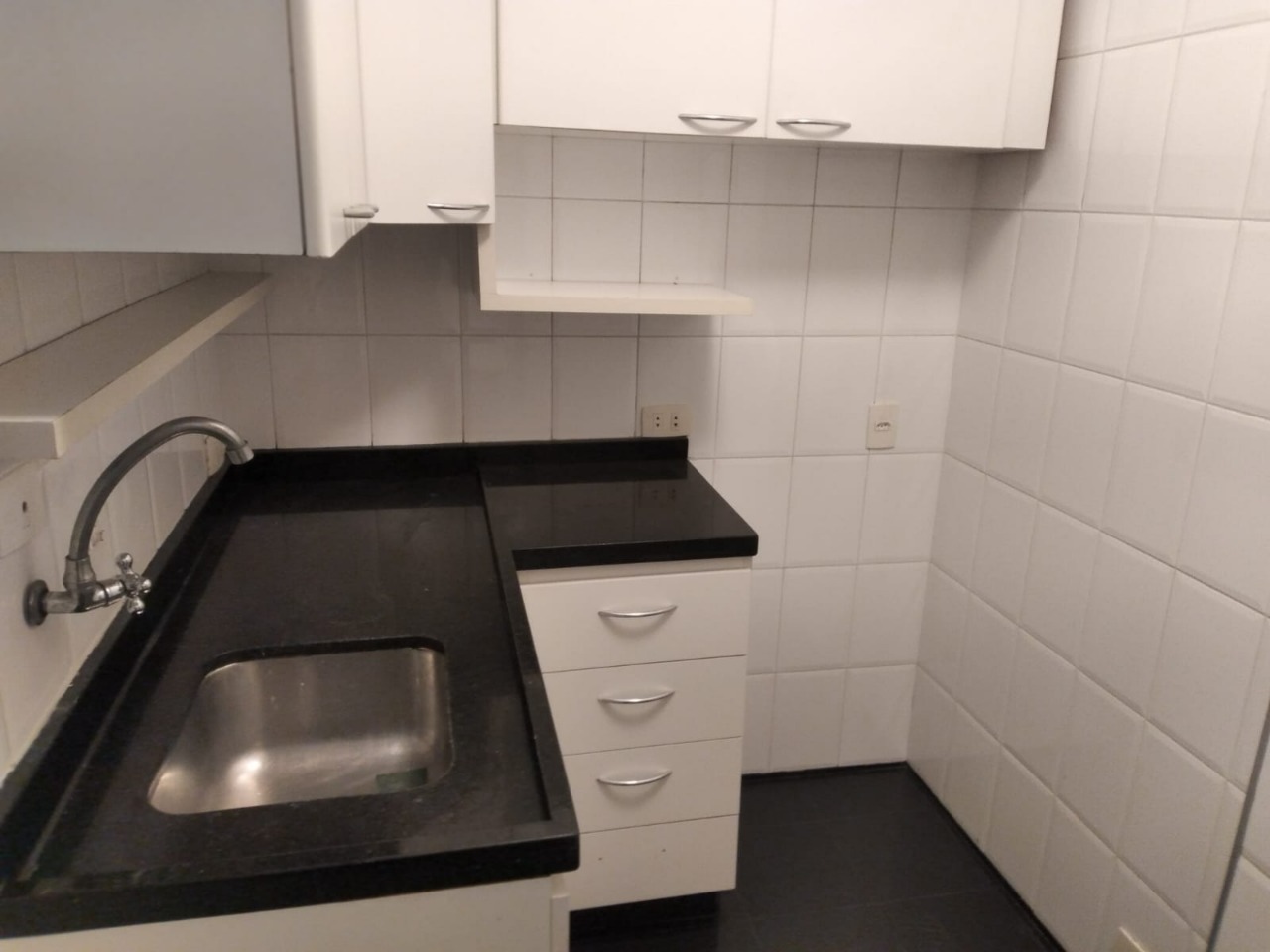 Apartamento para alugar com 2 quartos, 70m² - Foto 14