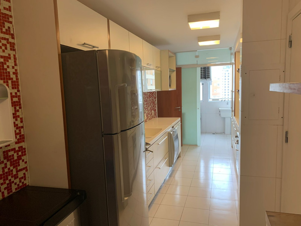 Apartamento para alugar com 2 quartos, 180m² - Foto 33