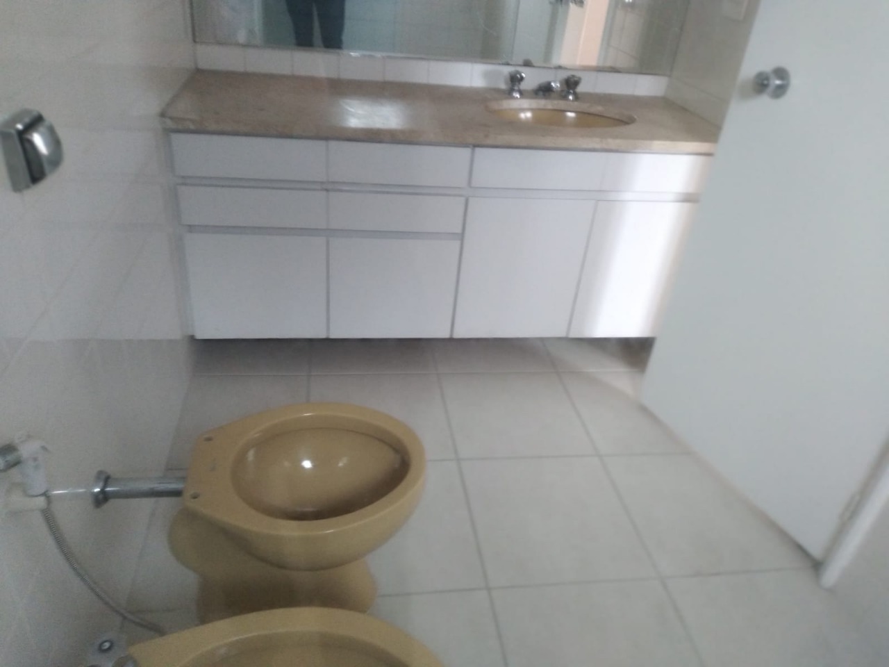 Apartamento para alugar com 3 quartos, 130m² - Foto 24