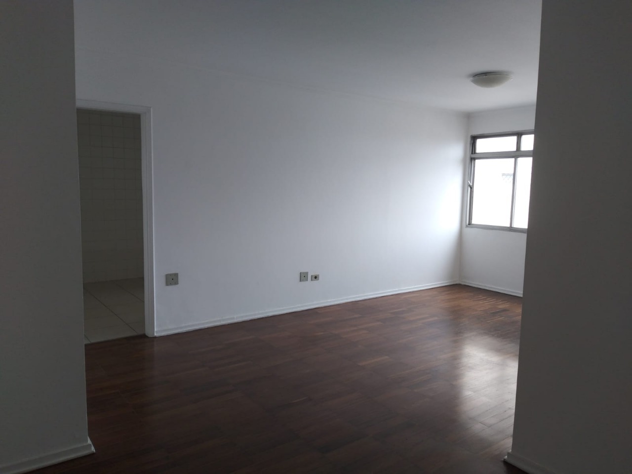 Apartamento para alugar com 3 quartos, 130m² - Foto 2