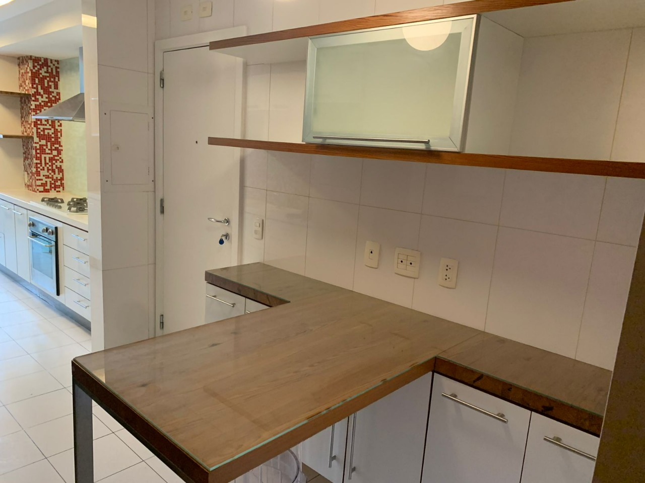 Apartamento para alugar com 2 quartos, 180m² - Foto 36