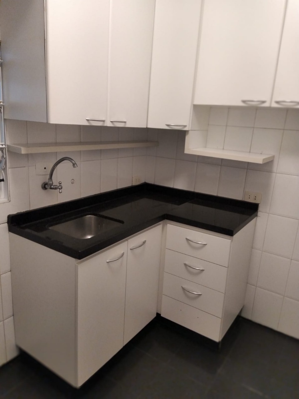 Apartamento para alugar com 2 quartos, 70m² - Foto 8