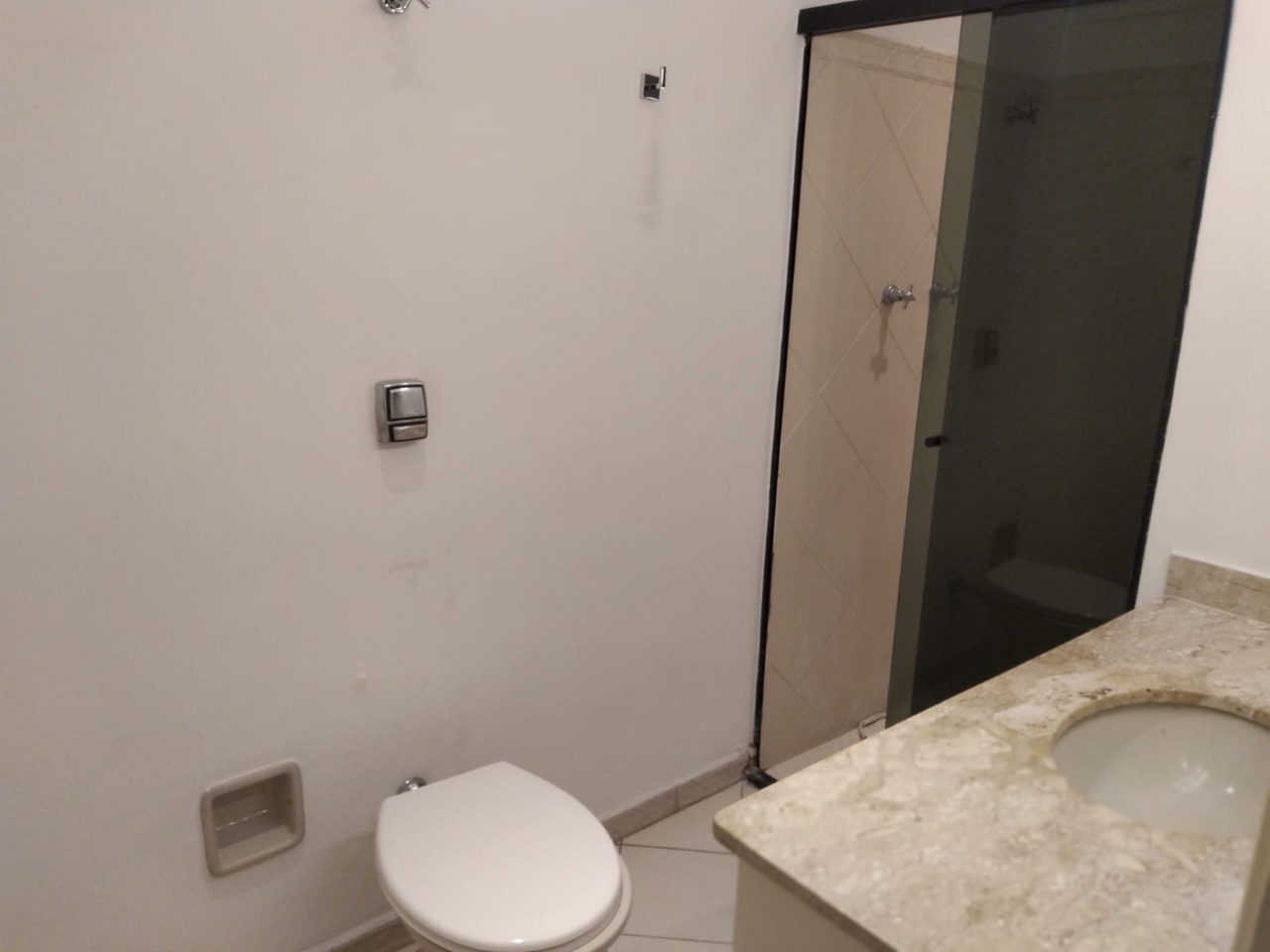 Apartamento para alugar com 2 quartos, 70m² - Foto 9