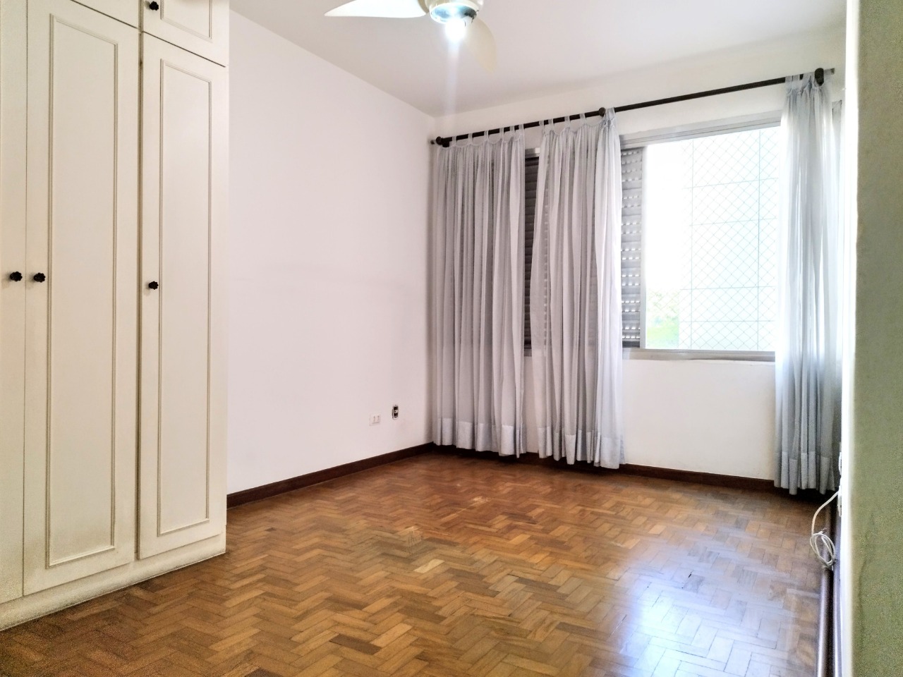 Apartamento para alugar com 3 quartos, 120m² - Foto 16