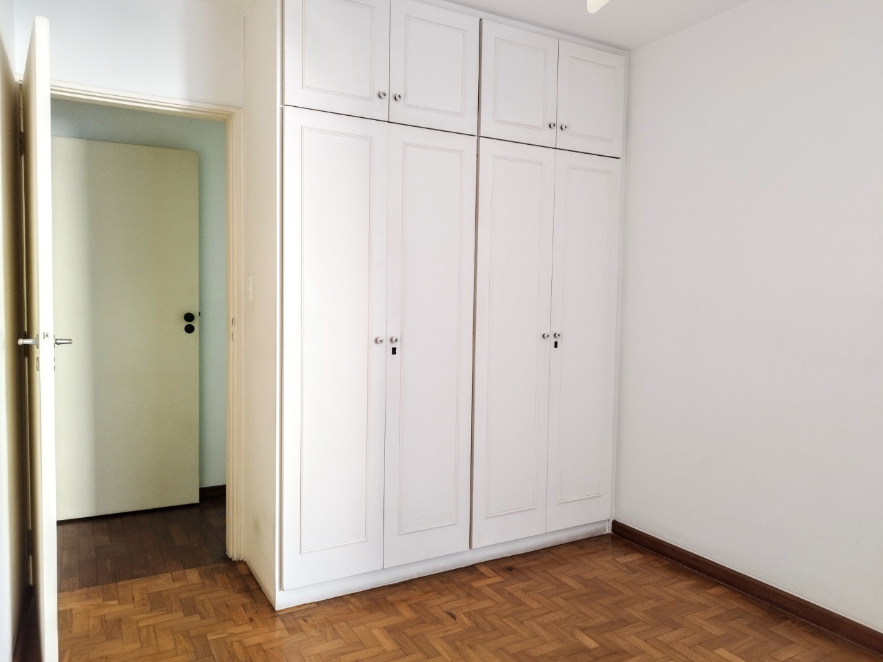 Apartamento para alugar com 3 quartos, 120m² - Foto 7