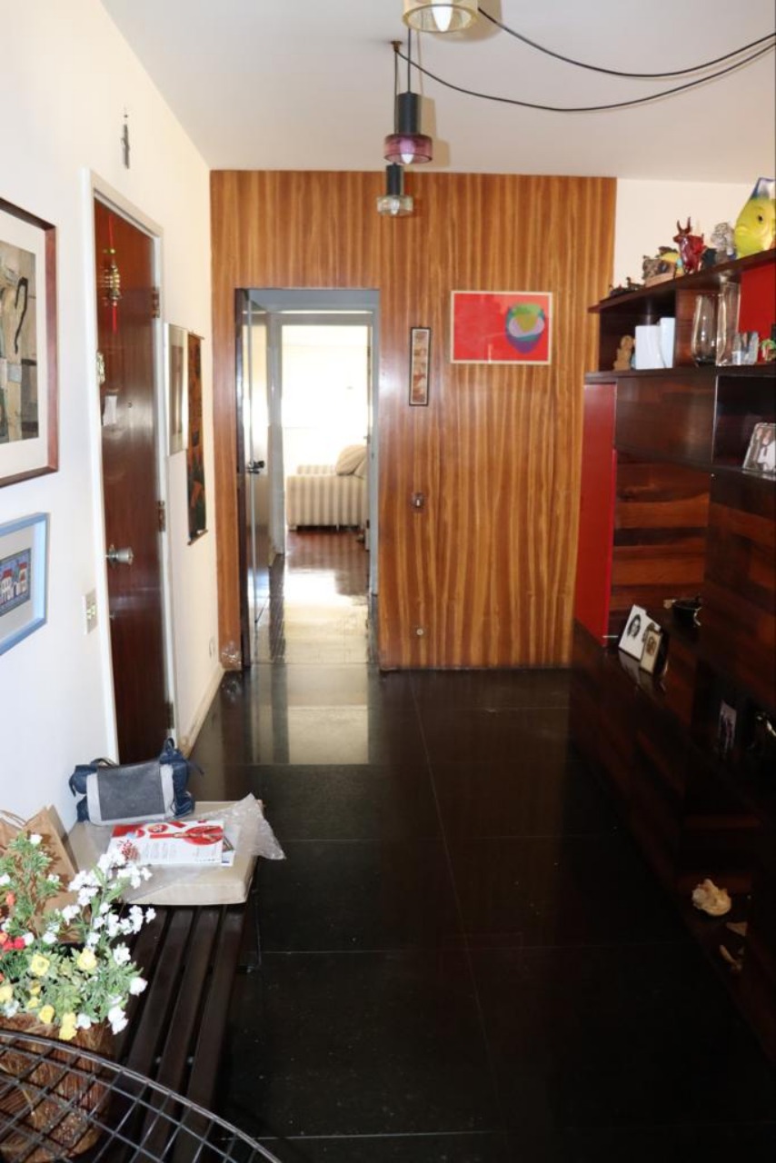 Apartamento à venda com 3 quartos, 200m² - Foto 4