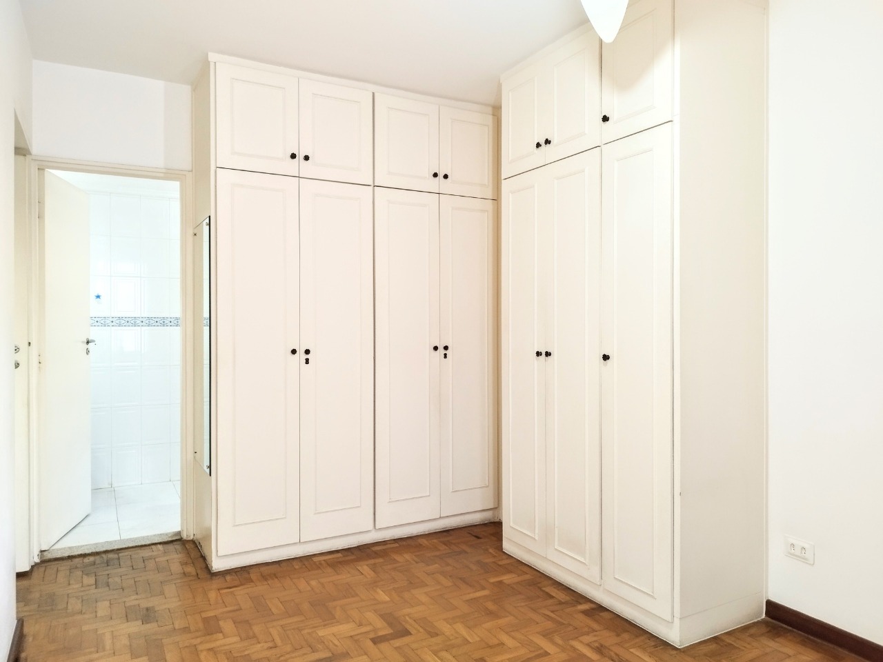 Apartamento para alugar com 3 quartos, 120m² - Foto 29