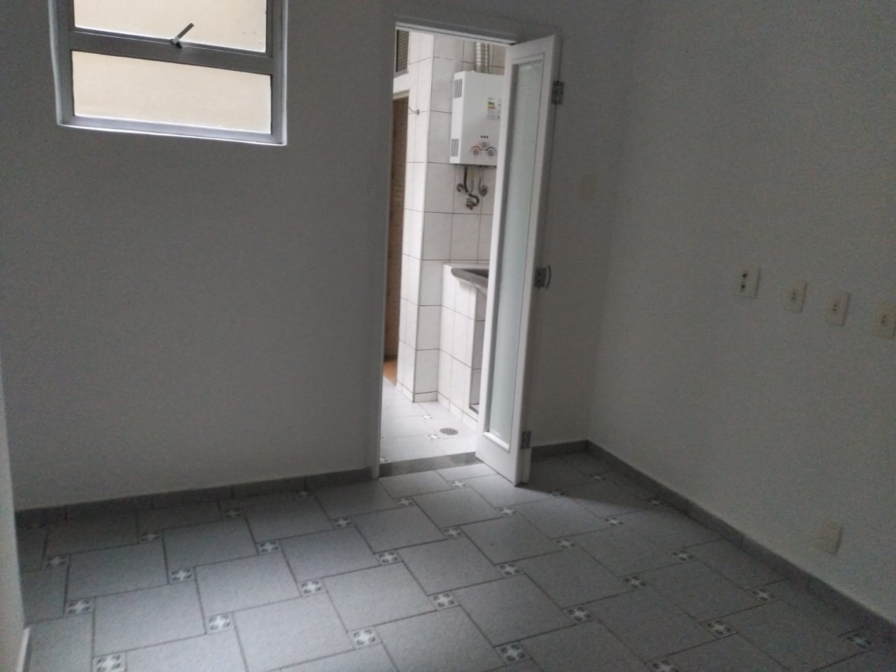 Apartamento para alugar com 2 quartos, 70m² - Foto 32