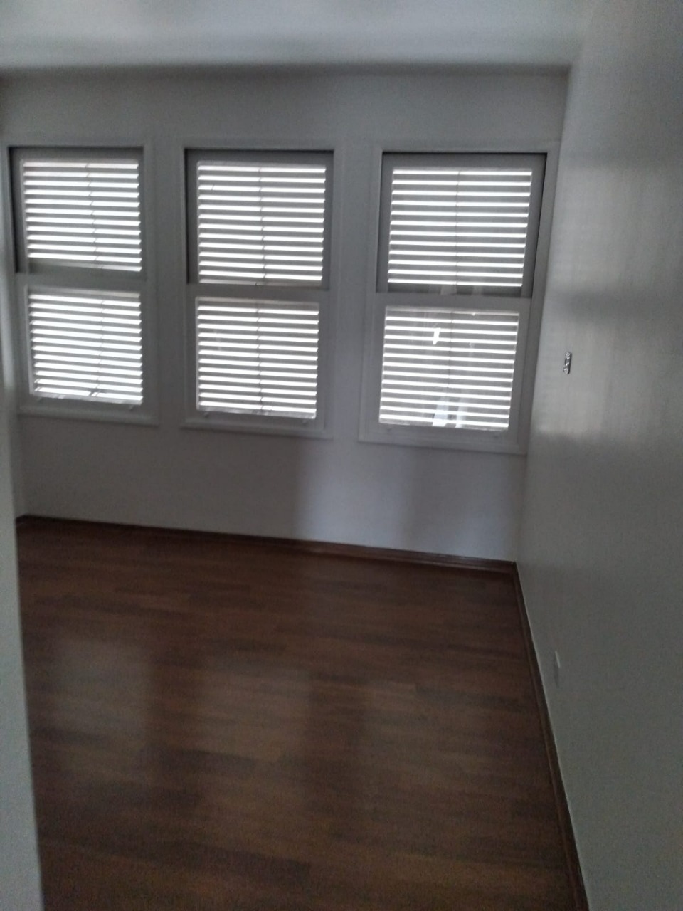 Apartamento para alugar com 3 quartos, 110m² - Foto 12