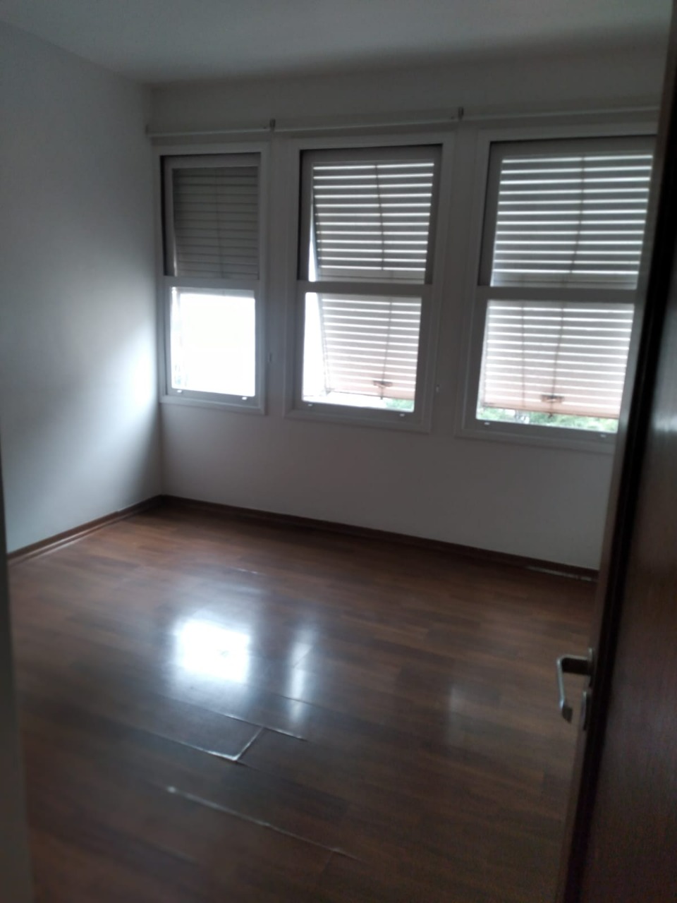 Apartamento para alugar com 3 quartos, 110m² - Foto 11