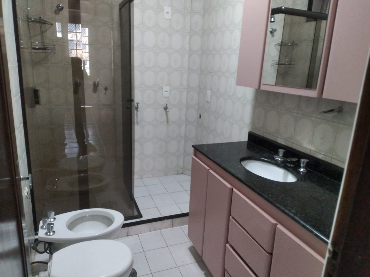 Apartamento para alugar com 2 quartos, 70m² - Foto 28