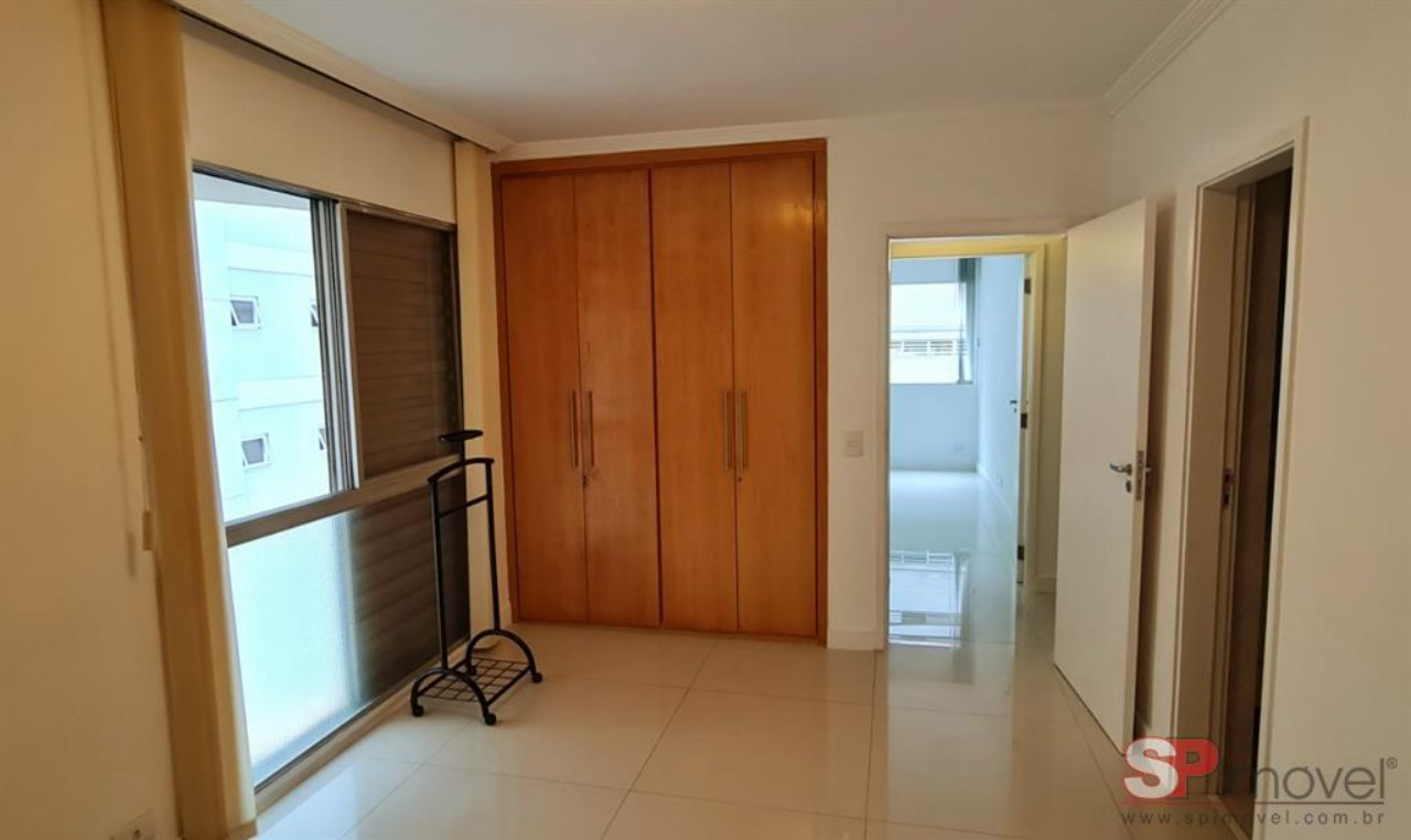 Apartamento à venda com 4 quartos, 151m² - Foto 11