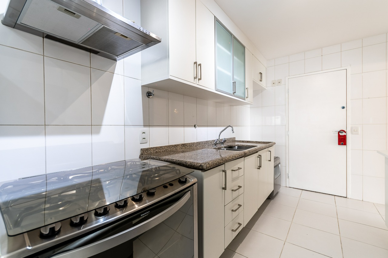 Apartamento para alugar com 4 quartos, 140m² - Foto 46