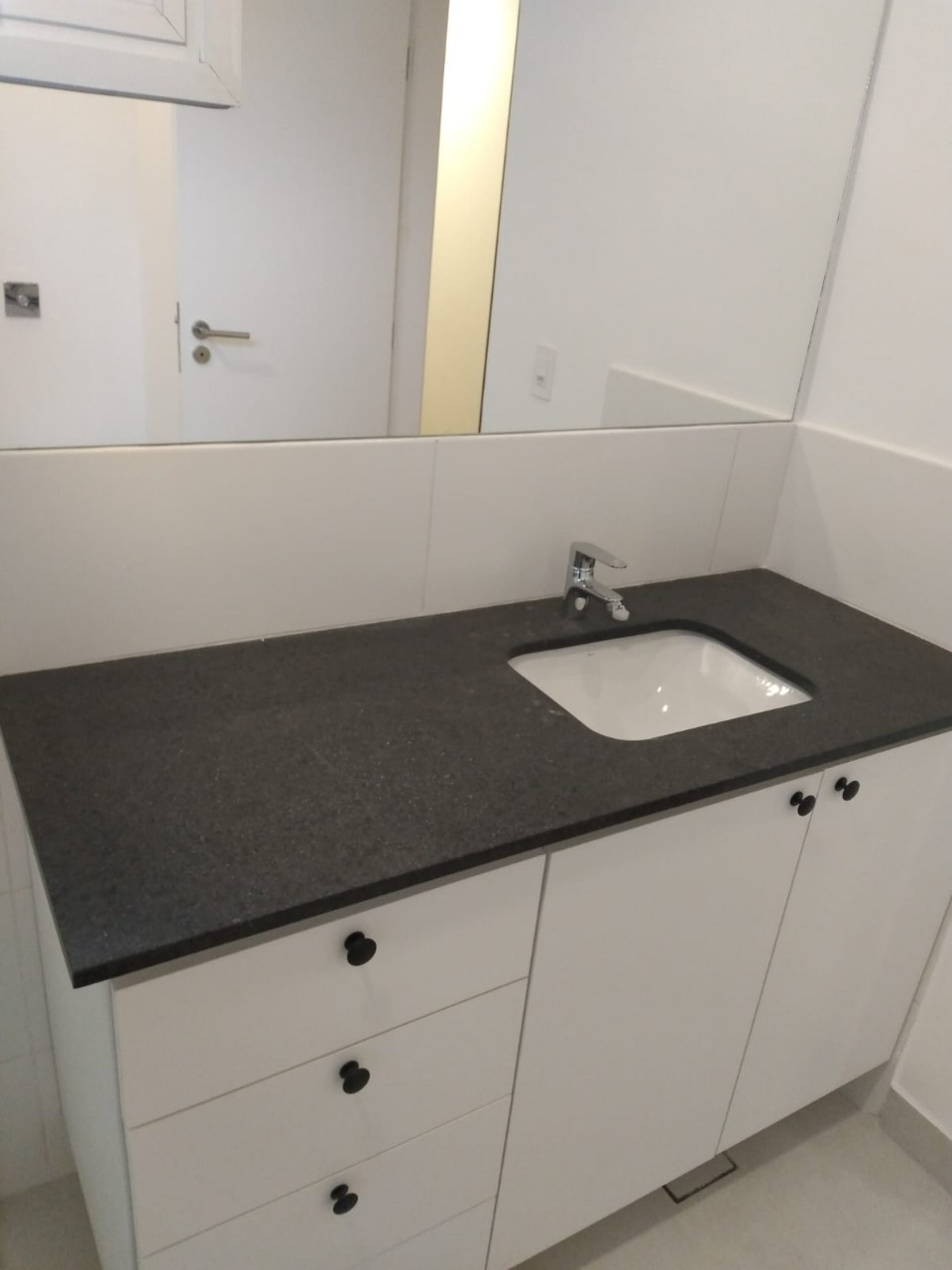 Apartamento para alugar com 3 quartos, 130m² - Foto 16