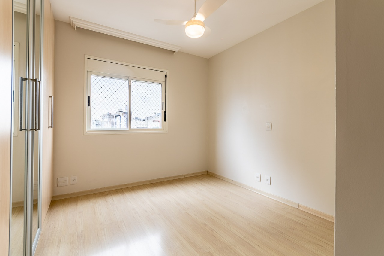 Apartamento para alugar com 4 quartos, 140m² - Foto 34