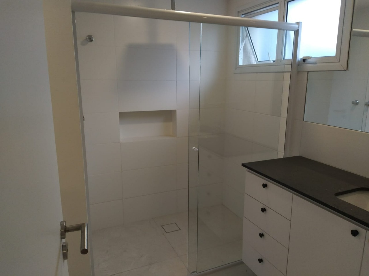 Apartamento para alugar com 3 quartos, 130m² - Foto 19