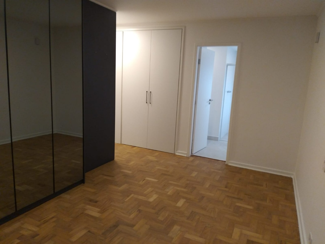 Apartamento para alugar com 3 quartos, 130m² - Foto 11