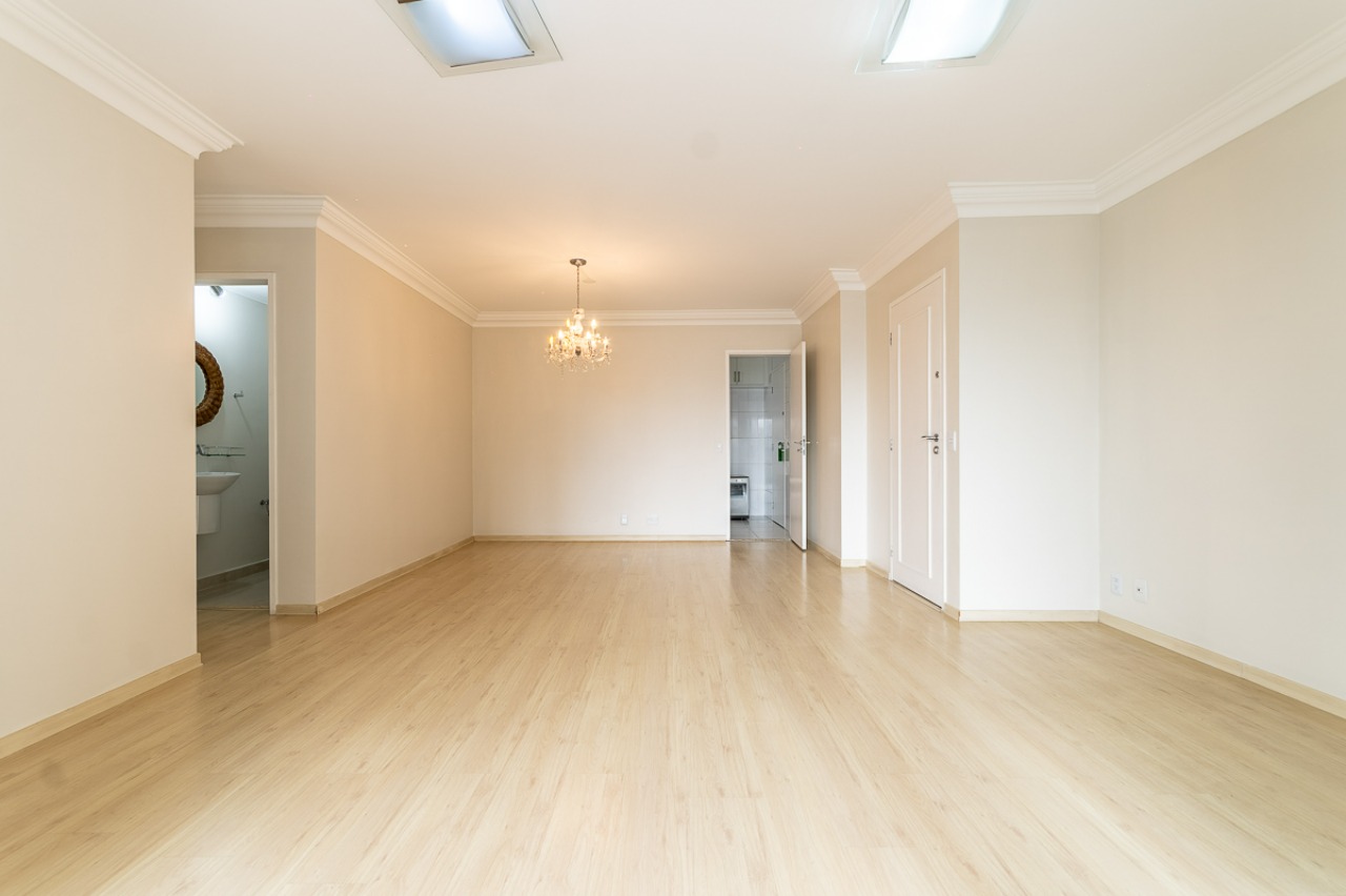 Apartamento para alugar com 4 quartos, 140m² - Foto 5