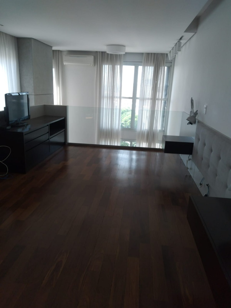 Apartamento para alugar com 1 quarto, 100m² - Foto 11