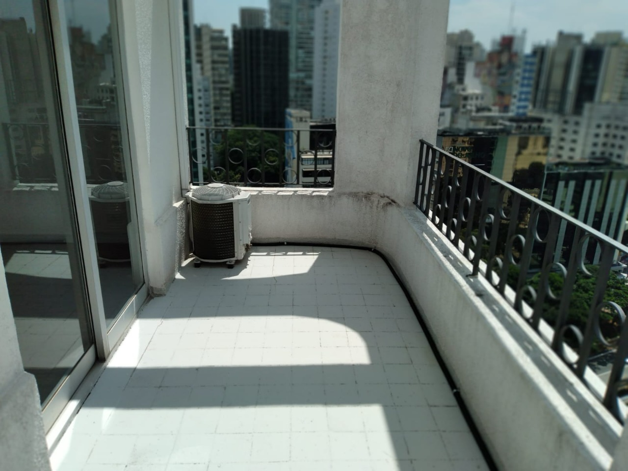 Apartamento para alugar com 2 quartos, 90m² - Foto 41