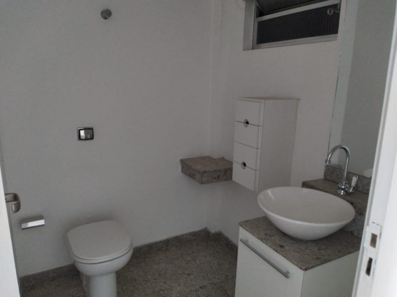 Apartamento para alugar com 3 quartos, 120m² - Foto 16