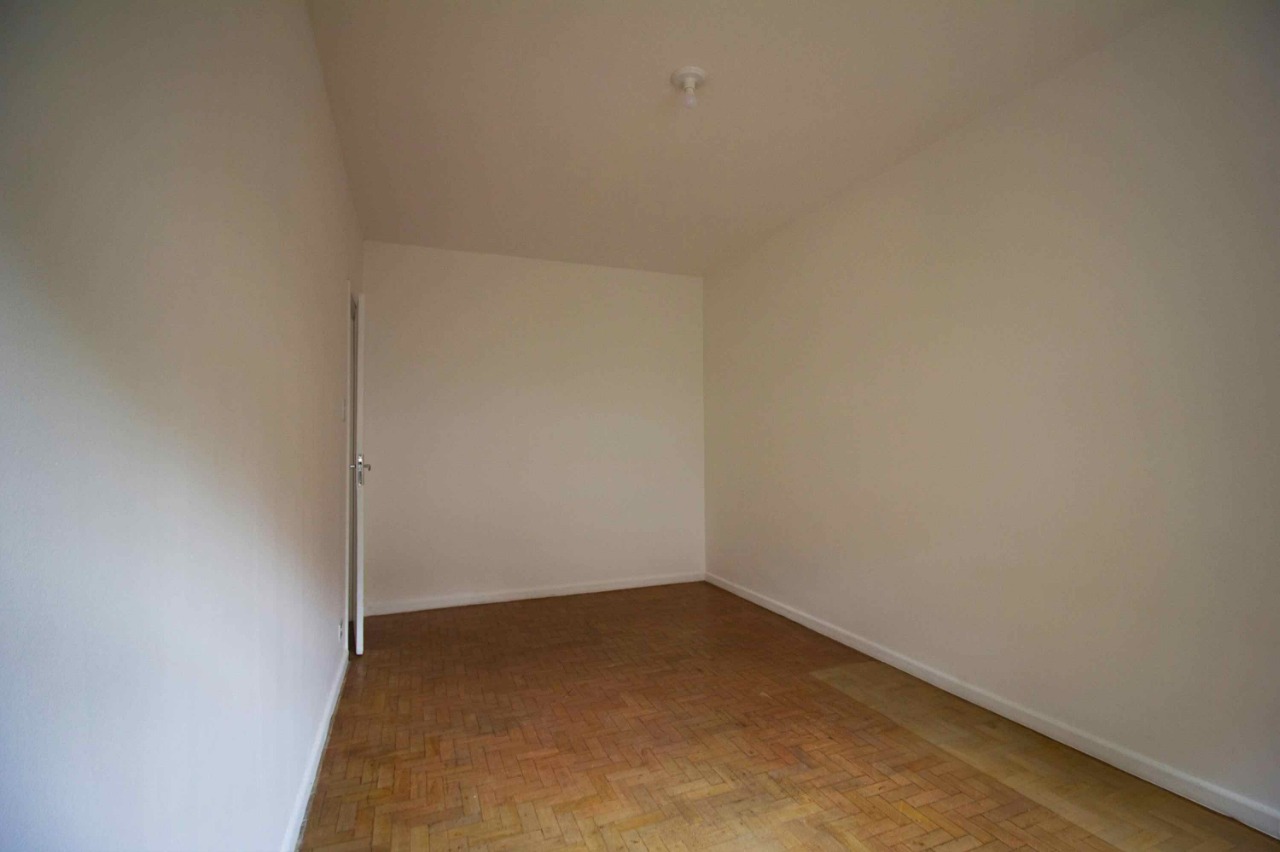 Apartamento para alugar com 3 quartos, 101m² - Foto 8