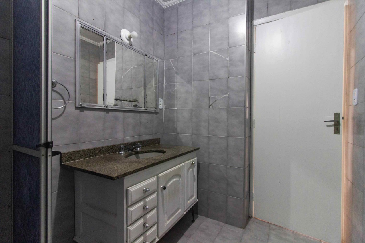 Apartamento para alugar com 3 quartos, 101m² - Foto 11